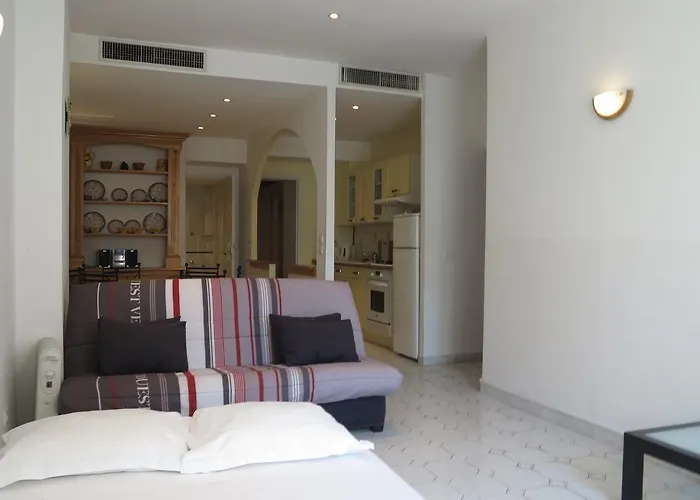 Viva Riviera - 5 Rue Commandant Andre * كان