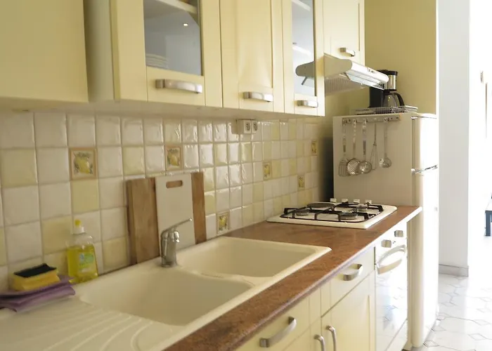 Viva Riviera - 5 Rue Commandant Andre