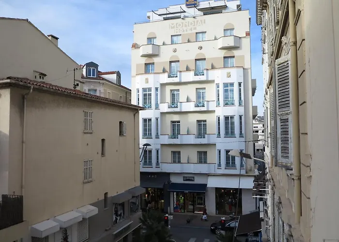 Viva Riviera - 5 Rue Commandant Andre