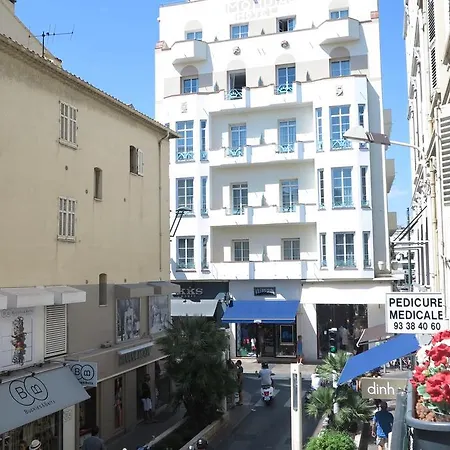 Viva Riviera - 5 Rue Commandant André *