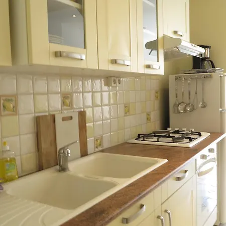 Viva Riviera - 5 Rue Commandant André