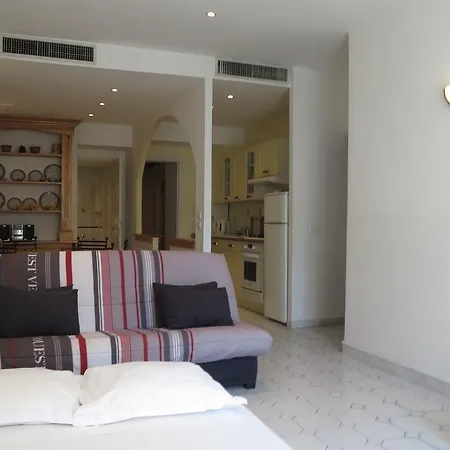 Viva Riviera - 5 Rue Commandant Andre * 戛纳